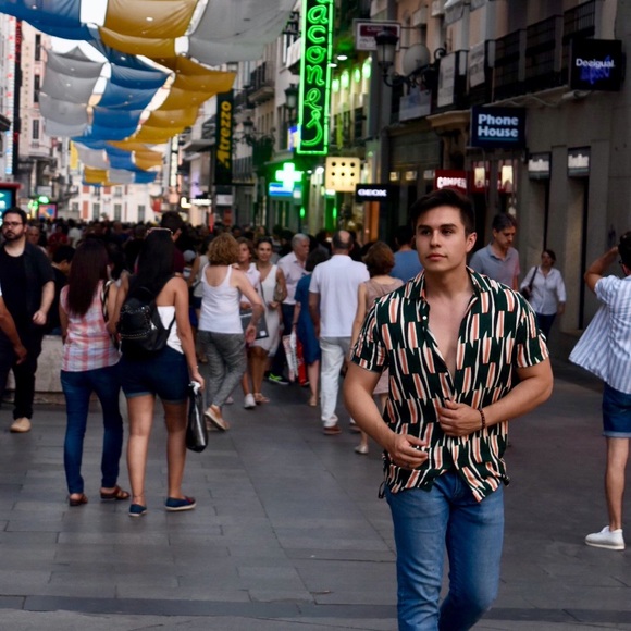 Meet your Posher, Nick - Picture 3 of 6